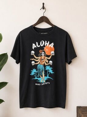 Riot Society Aloha Graphic Tee with Tropical Skull Design - Black